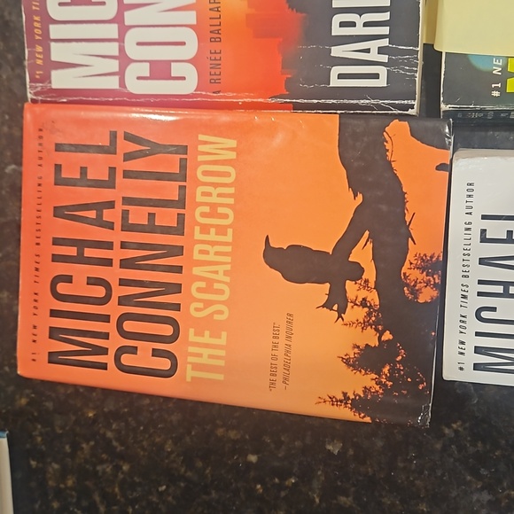 Michael Connelly books: Scarecrow,  Lincoln Lawyer,  Dark Hours. Fifth Witness - Picture 2 of 5